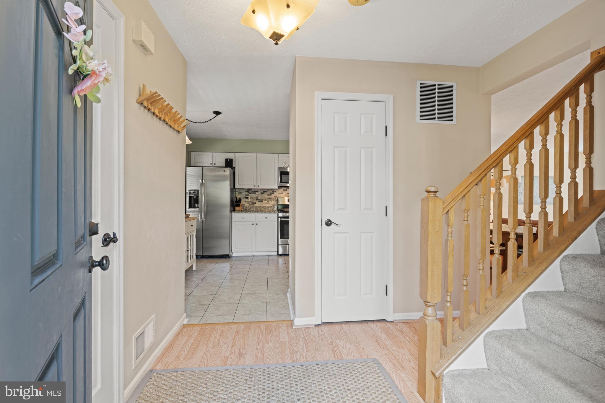 5337 Hollowstone Circle Rosedale, MD 21237 - Photo 4 of 44 Foyer