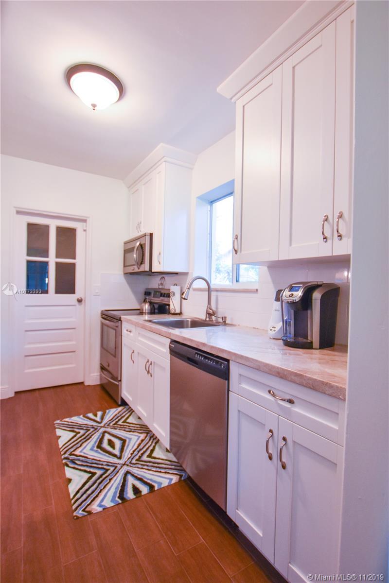 351 Southwest 29th Road Miami, FL 33129 - Photo 6 of 17