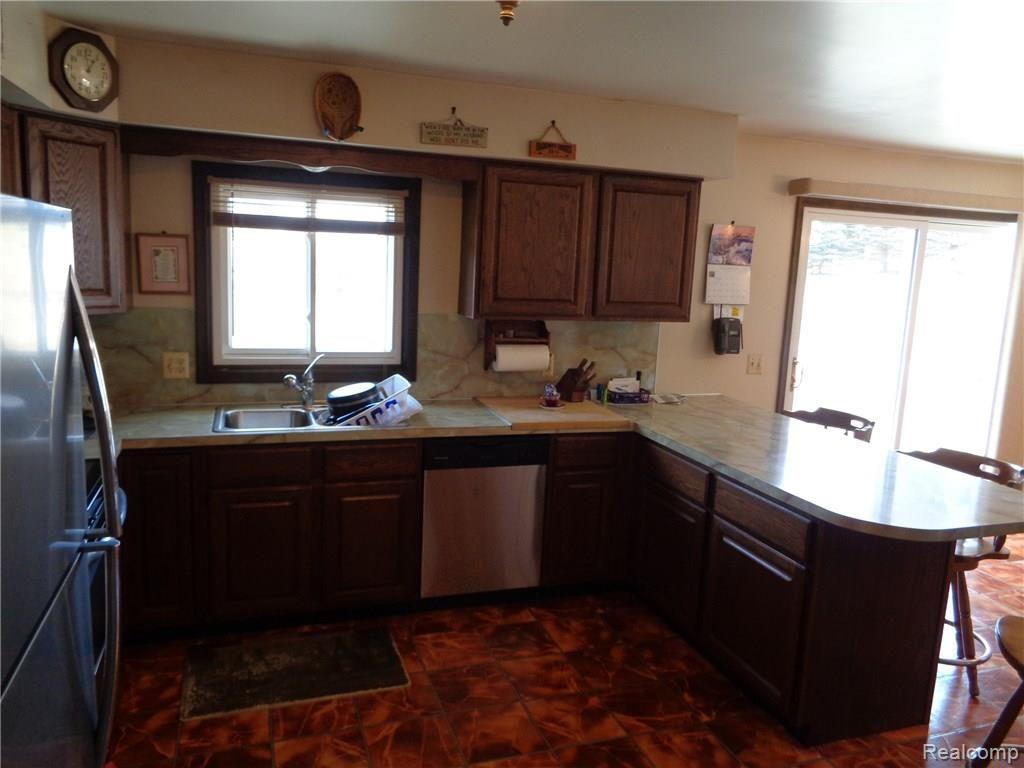 3975 Weir Road Lapeer, MI 48446 - Photo 11 of 20 DSC00234.JPG