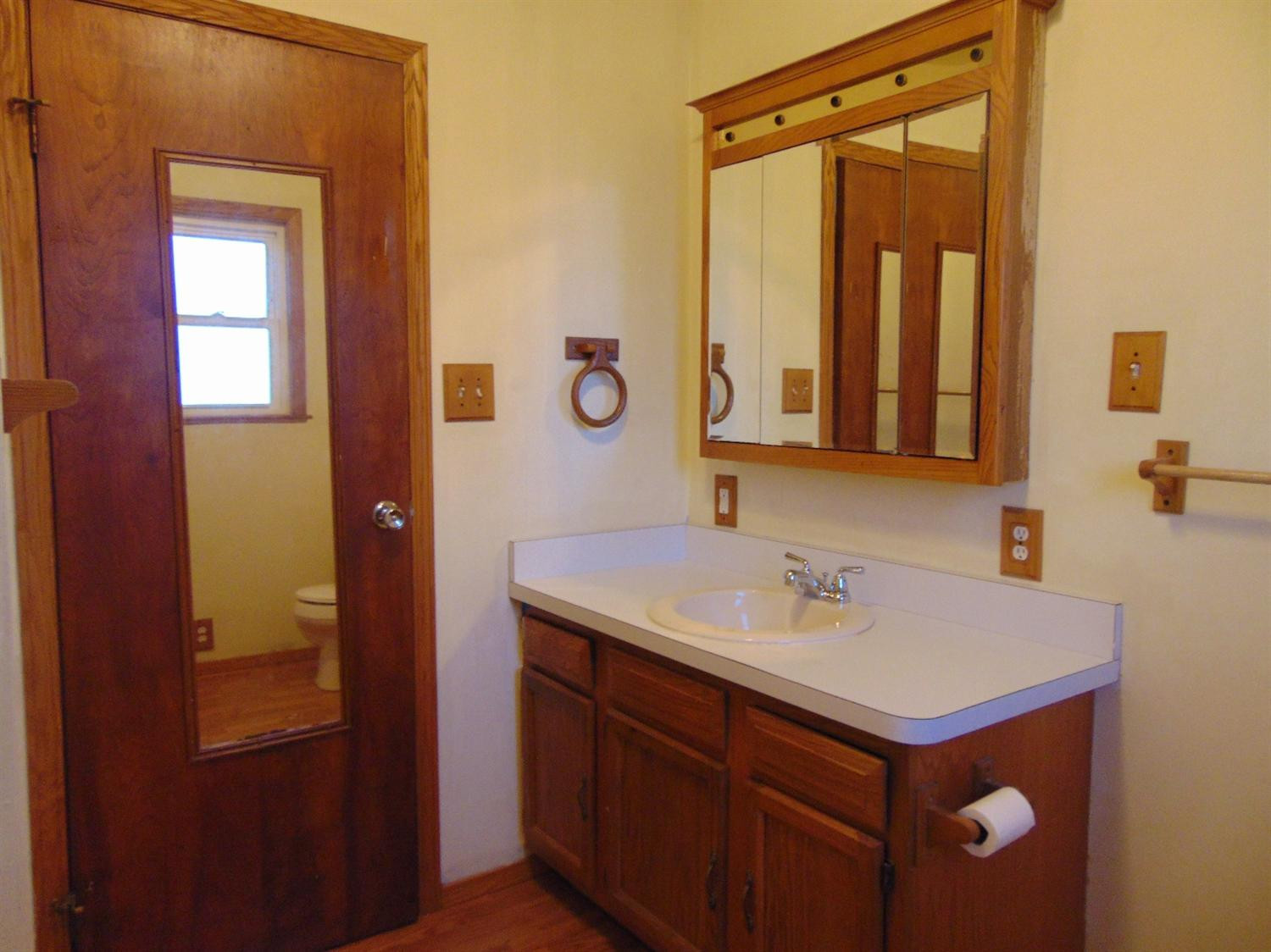 205 Ridgeway Road Jackson, MI 49201 - Photo 12 of 22 Photo 12