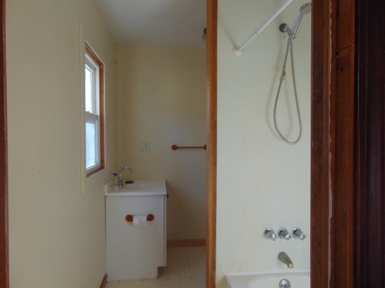 205 Ridgeway Road Jackson, MI 49201 - Photo 15 of 22 Photo 15