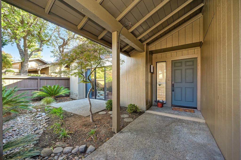 224 East Ranch Road Sacramento, CA 95825 - Photo 8 of 65 a view of a porch with garden