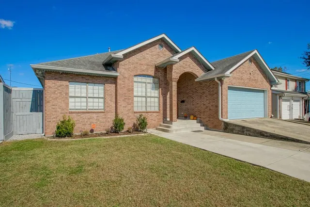 $385,000 | 2135 Deerfield Road, Terrytown, LA 70056