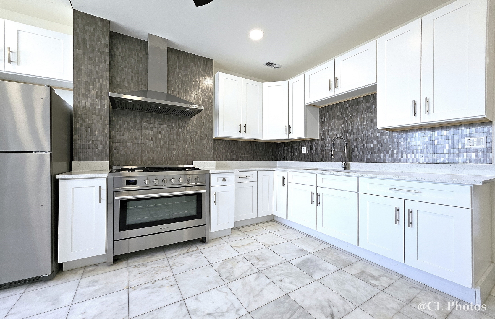2924 West 38th Place, Unit 2 Chicago, IL 60632 - Photo 8 of 21