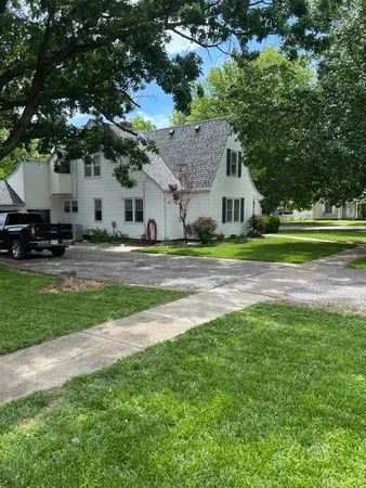 $269,500 | 217 South 5th Street, Burlington, KS 66839