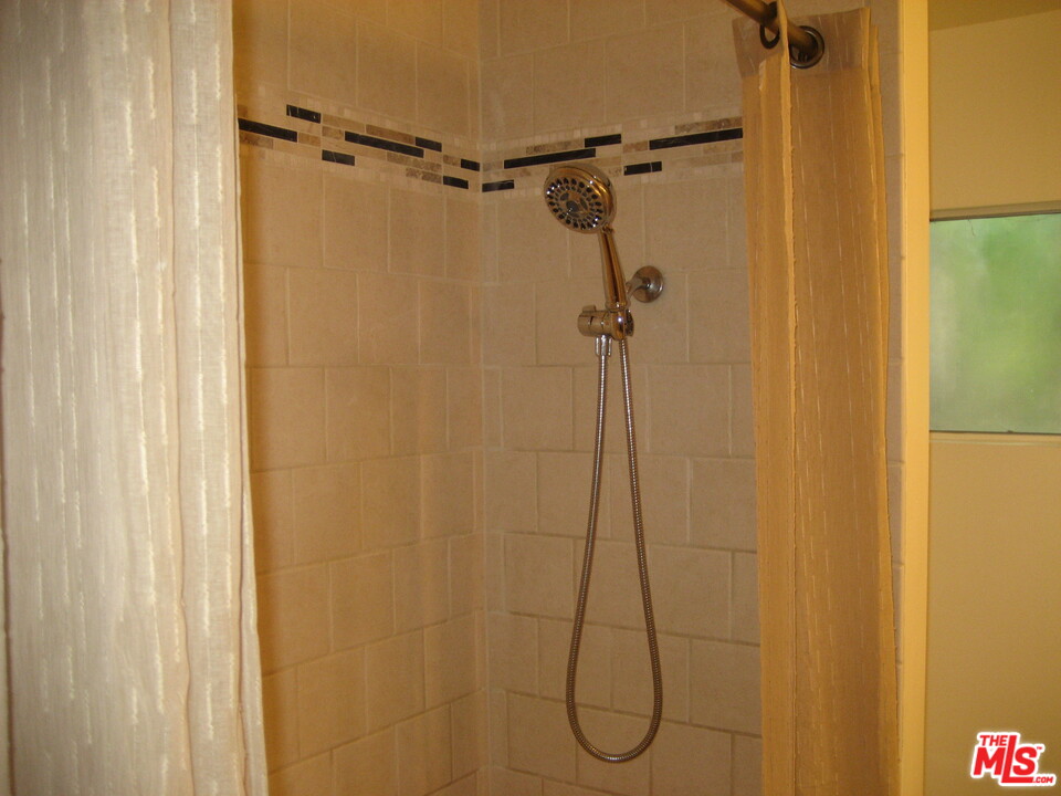 840 Cedar Avenue, Unit 20 Long Beach, CA 90813 - Photo 14 of 19