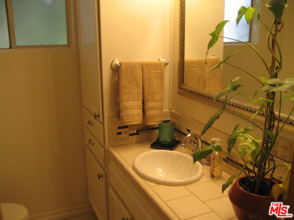 840 Cedar Avenue, Unit 20 Long Beach, CA 90813 - Photo 16 of 19