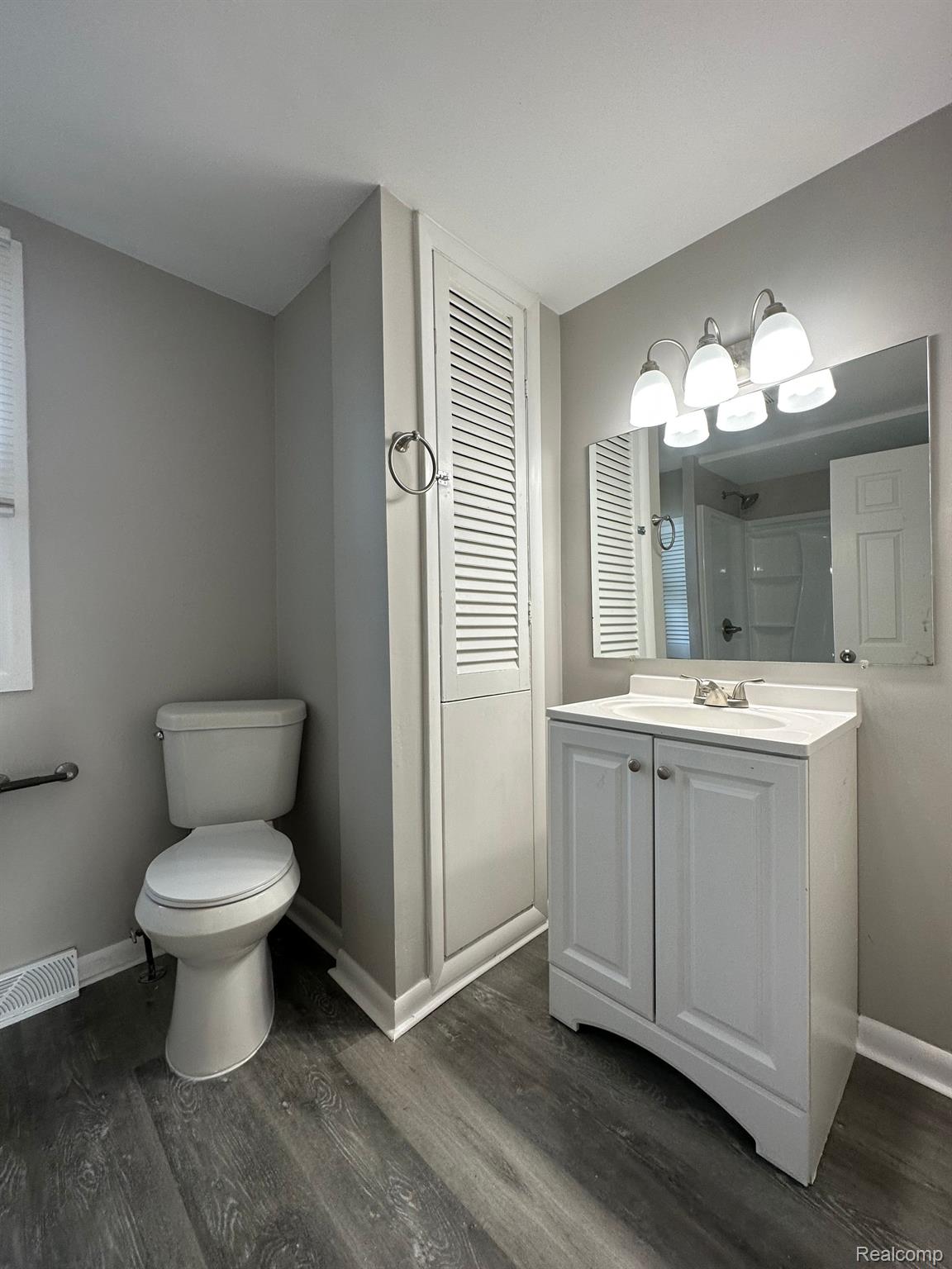 3755 Stephens Road Warren, MI 48091 - Photo 17 of 31 Gallery Image 17