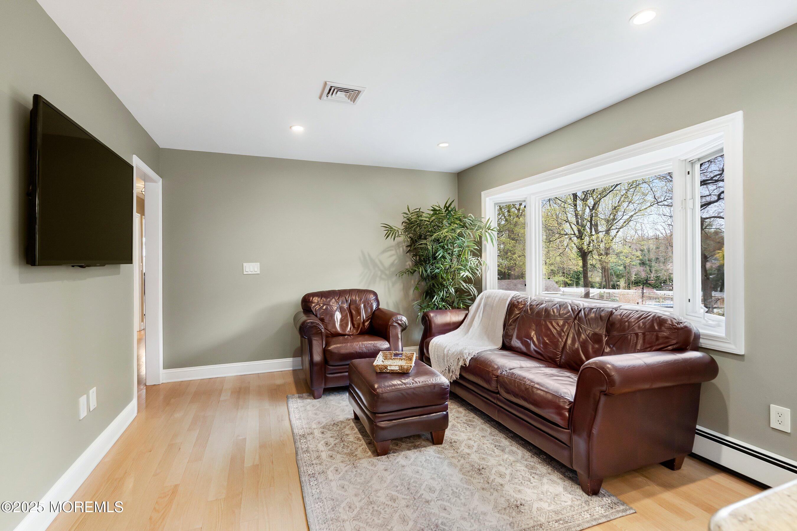 241 Pelican Road Middletown, NJ 07748 - Photo 23 of 59 27-Family 1B