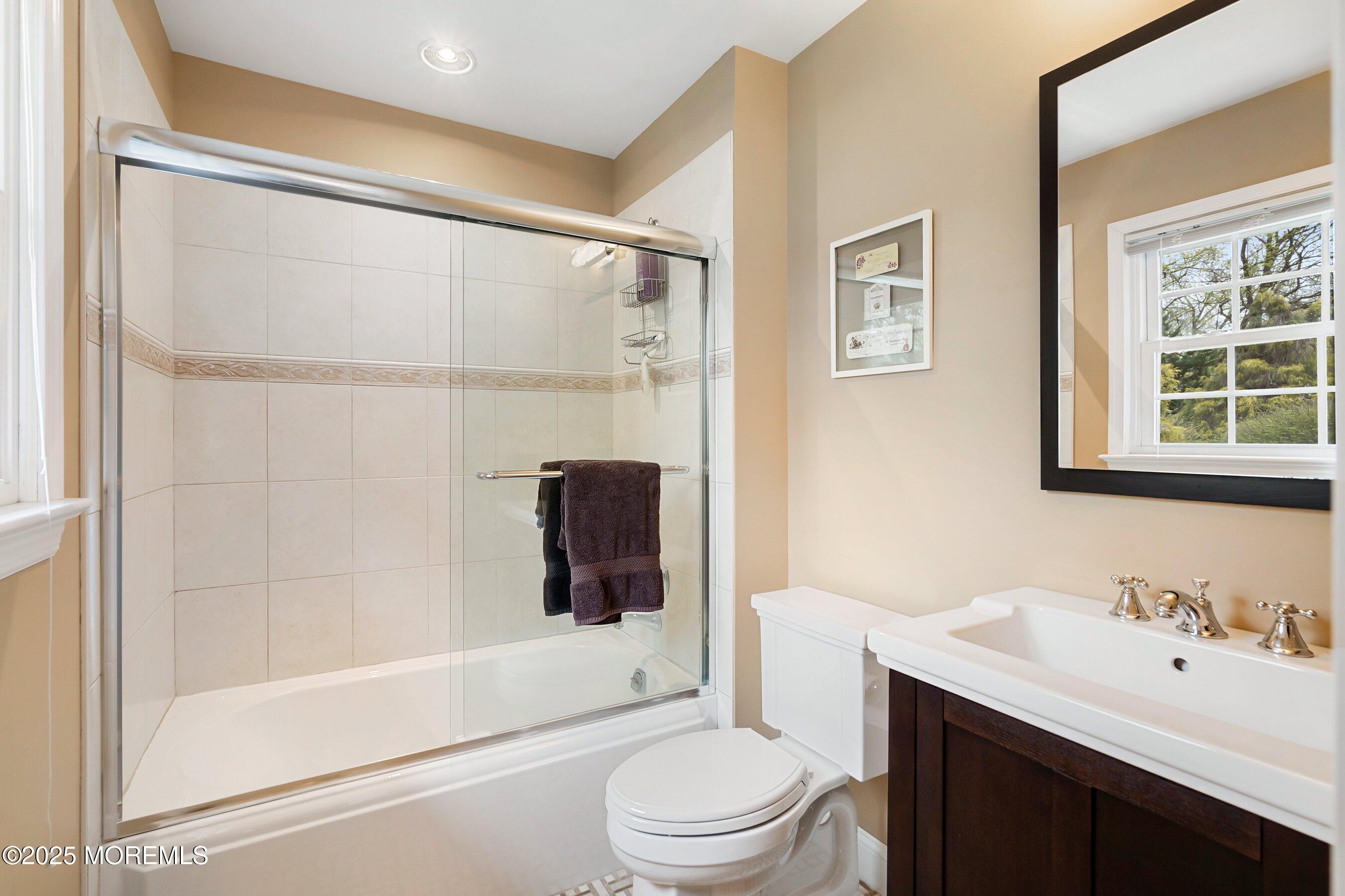 241 Pelican Road Middletown, NJ 07748 - Photo 25 of 59 36-Bath 2