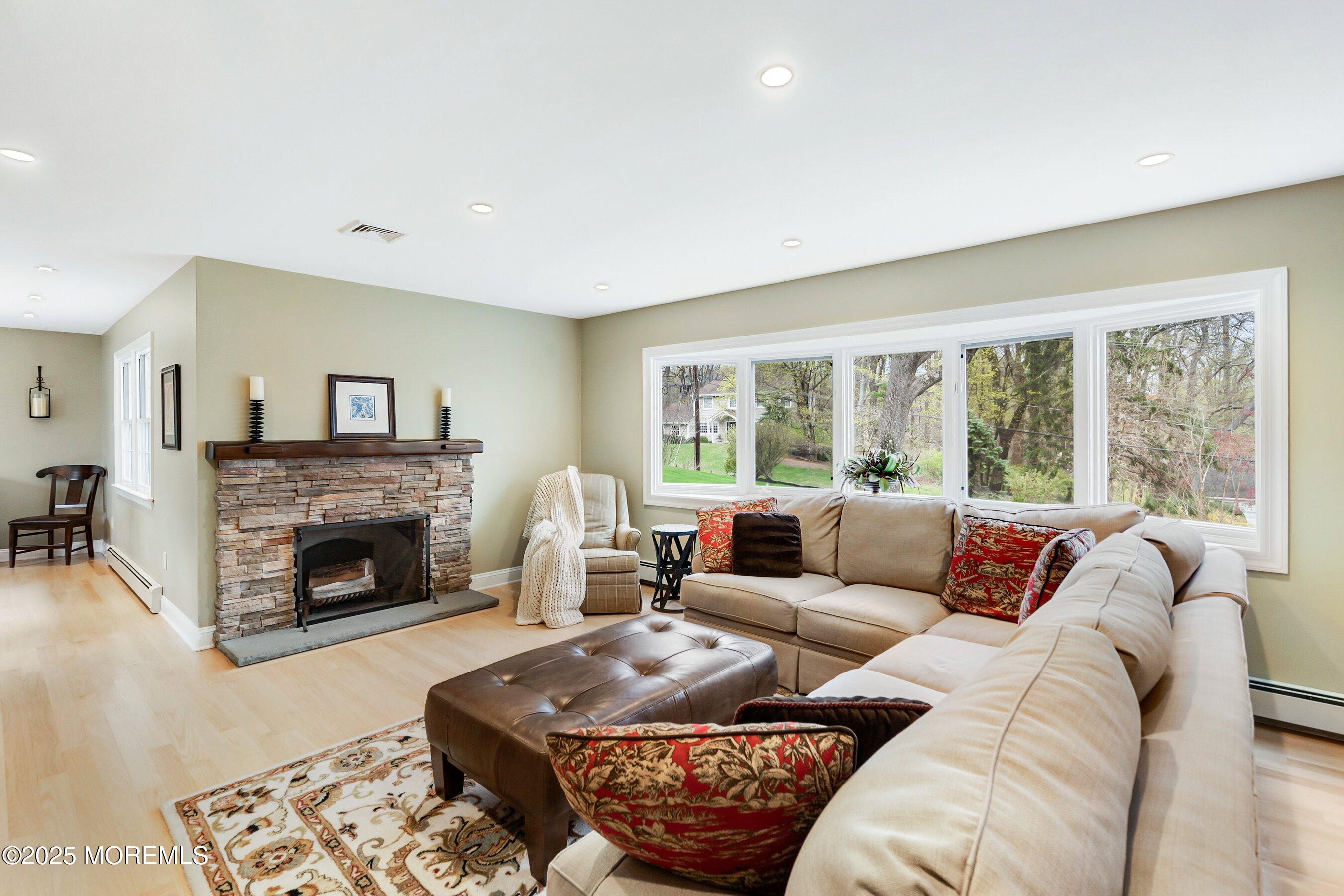 241 Pelican Road Middletown, NJ 07748 - Photo 10 of 59 13-Living 1B