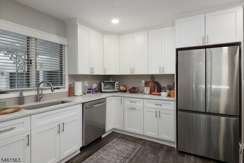650 Riverside Drive Cranford, NJ 07016 - Photo 27 of 44 Gallery Image 27
