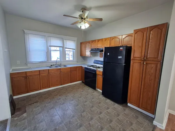 $249,900 | 490 East Emmett Street, Unit 3, Battle Creek, MI 49017