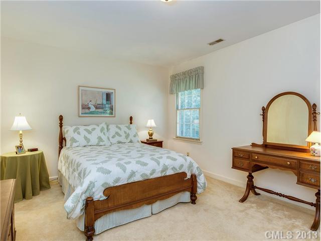 2922 Cross Country Road Charlotte, NC 28270 - Photo 11 of 16 Gallery Image 11