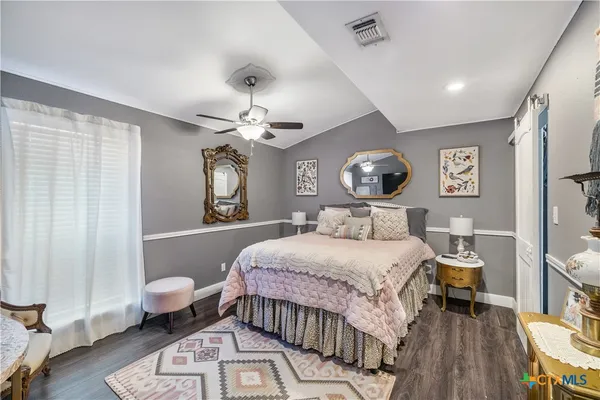 $799,000 | 2796 Benbow Road, Inez, TX 77968