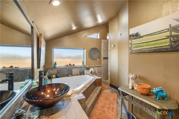 $799,000 | 2796 Benbow Road, Inez, TX 77968