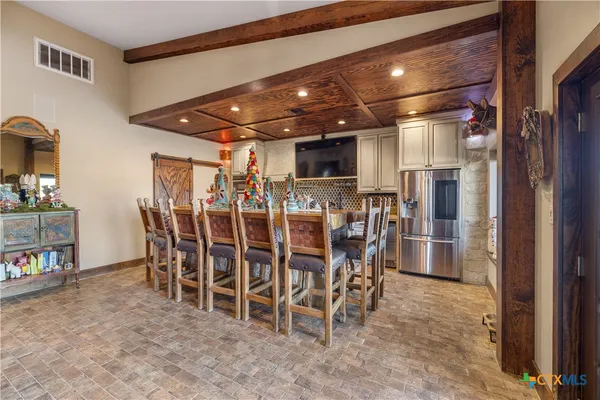 $799,000 | 2796 Benbow Road, Inez, TX 77968