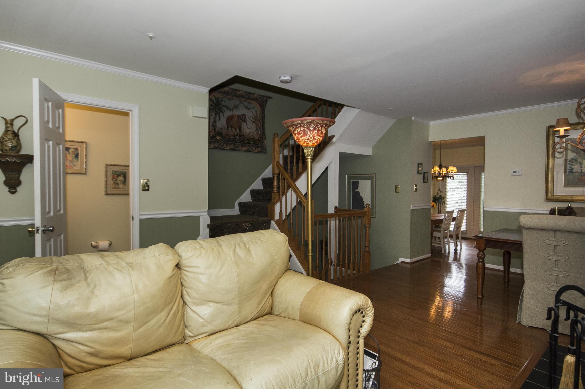 5243 Downing Road Baltimore, MD 21212 - Photo 15 of 30 Living Room/Dining Room