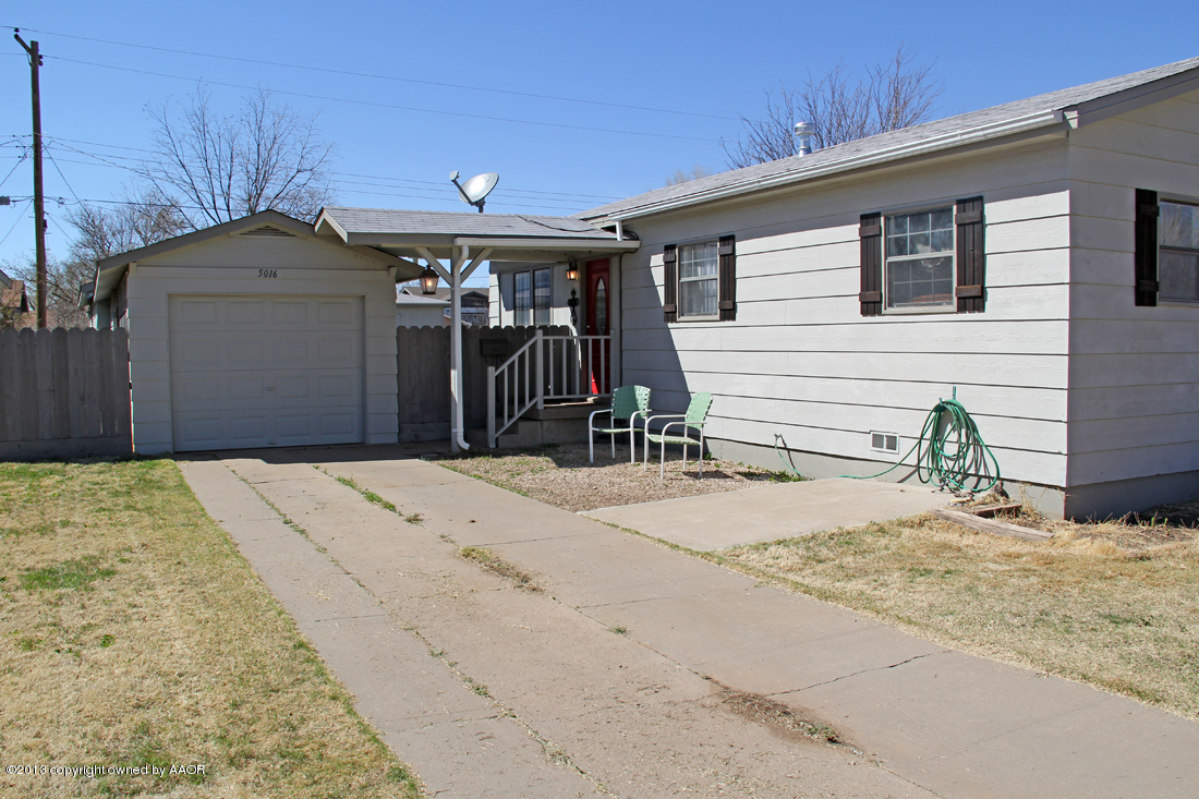5016 South Bonham Street Amarillo, TX 79110 - Photo 11 of 31 a view of a backyard