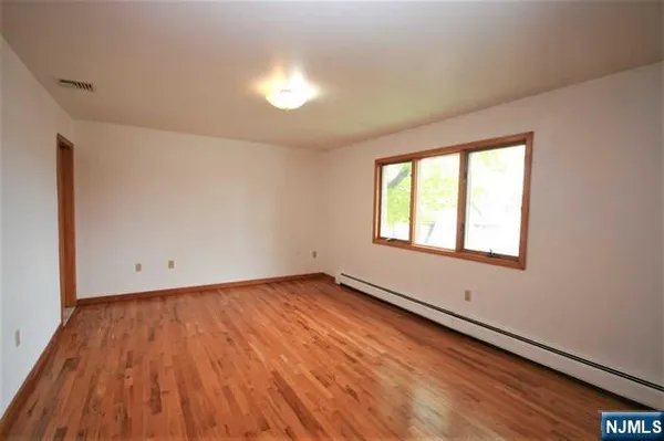 $3,450 | 31 Marion Avenue, Unit 2, Cliffside Park, NJ 07010