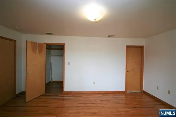 $3,450 | 31 Marion Avenue, Unit 2, Cliffside Park, NJ 07010