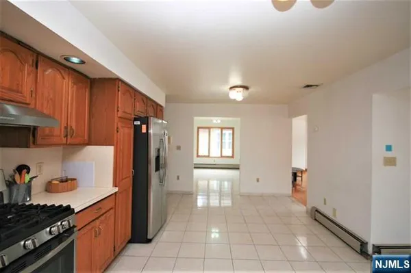 $3,450 | 31 Marion Avenue, Unit 2, Cliffside Park, NJ 07010