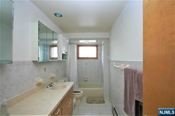 $3,450 | 31 Marion Avenue, Unit 2, Cliffside Park, NJ 07010
