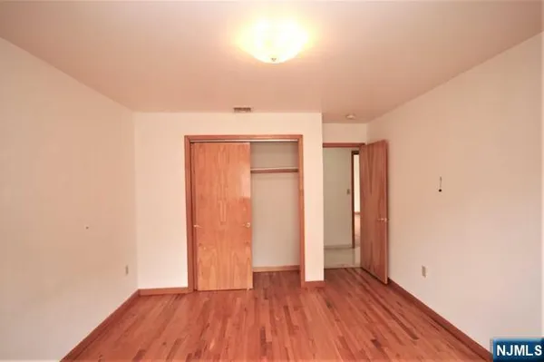 $3,450 | 31 Marion Avenue, Unit 2, Cliffside Park, NJ 07010