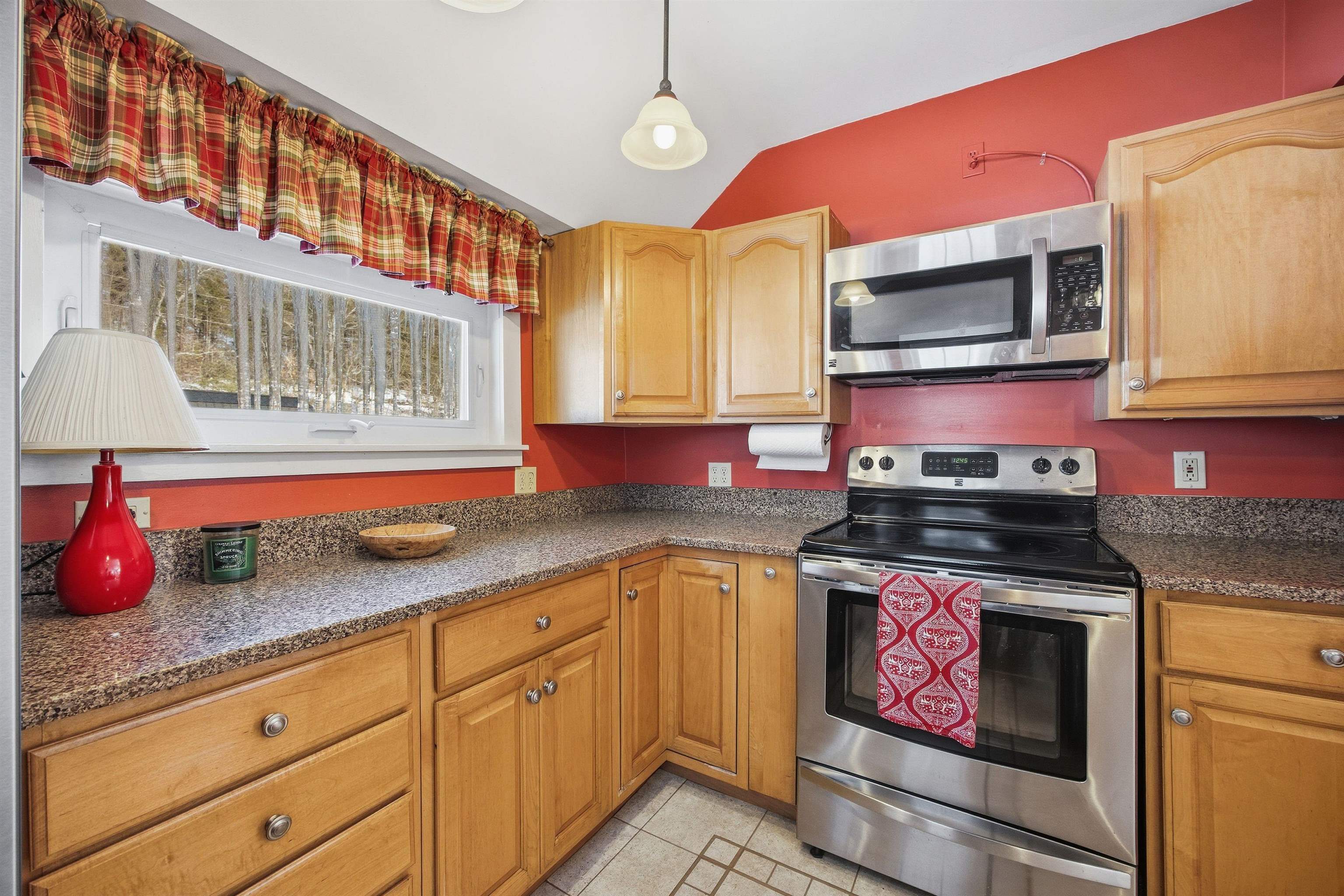 92 Waterloo Street Warner, NH 03278 - Photo 10 of 37