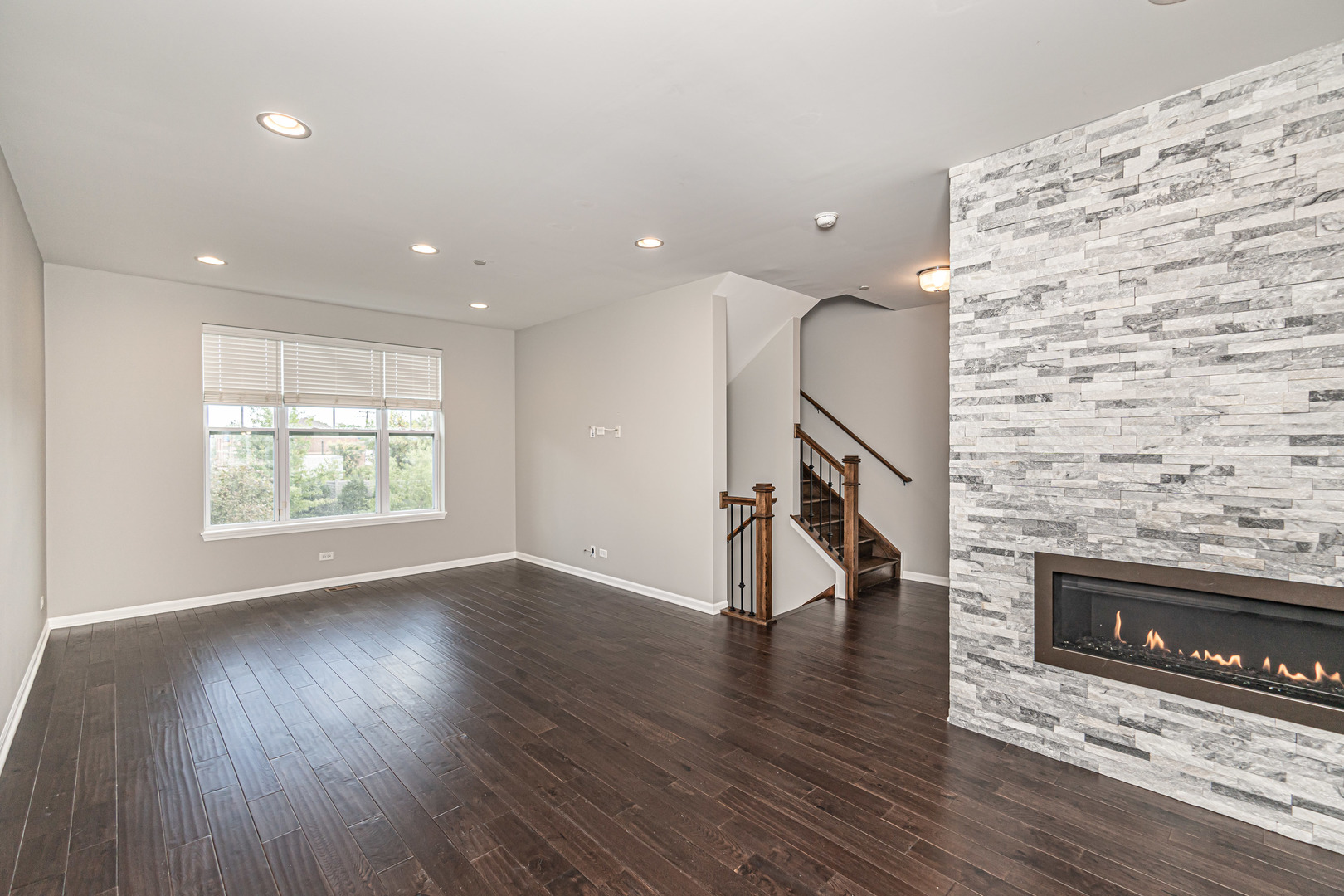 1218 Elm Street Park Ridge, IL 60068 - Photo 3 of 40