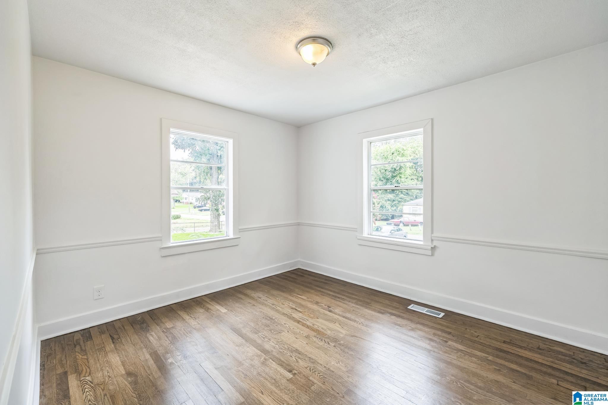 1341 Pineview Road Birmingham, AL 35228 - Photo 9 of 13