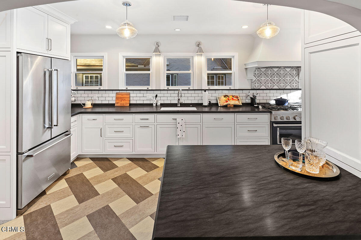 152 Annandale Road Pasadena, CA 91105 - Photo 13 of 42 702A5719