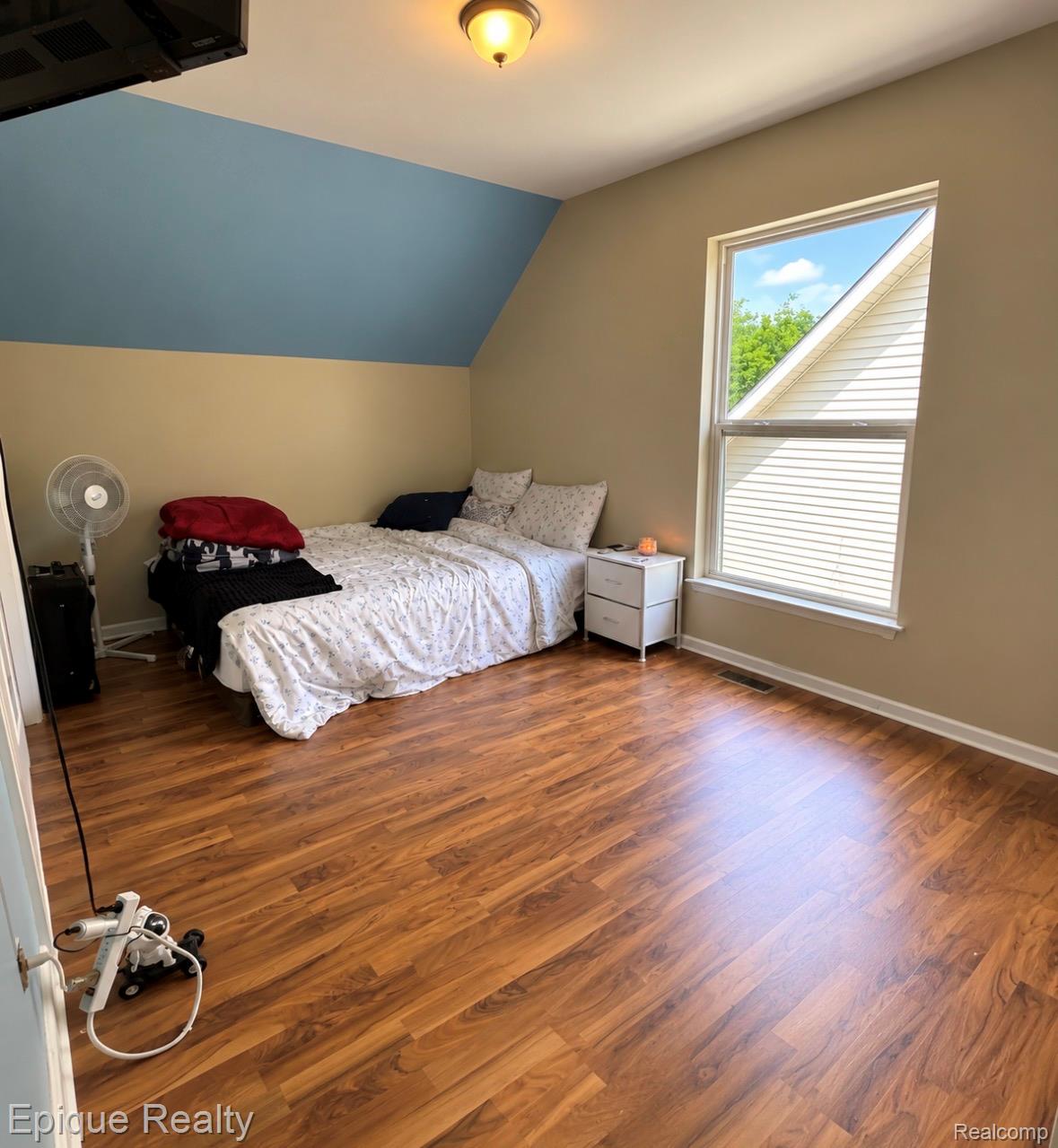 11619 Read Avenue Mount Morris, MI 48458 - Photo 7 of 10 Spacious room with durable wood-finish flooring