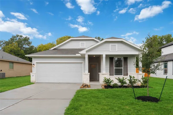 $327,427 | 513 Johnson Street, Dayton, TX 77535