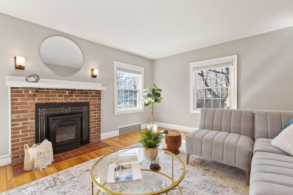 189 Spring Street Arlington, MA 02476 - Photo 6 of 35 Gallery Image 6