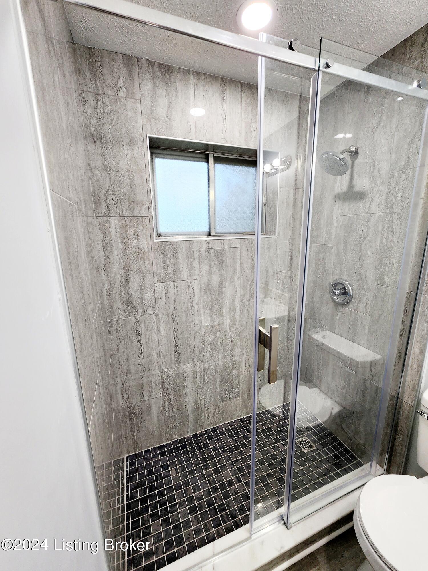 1201 Rudgate Cove Louisville, KY 40214 - Photo 25 of 44 Full bath shower