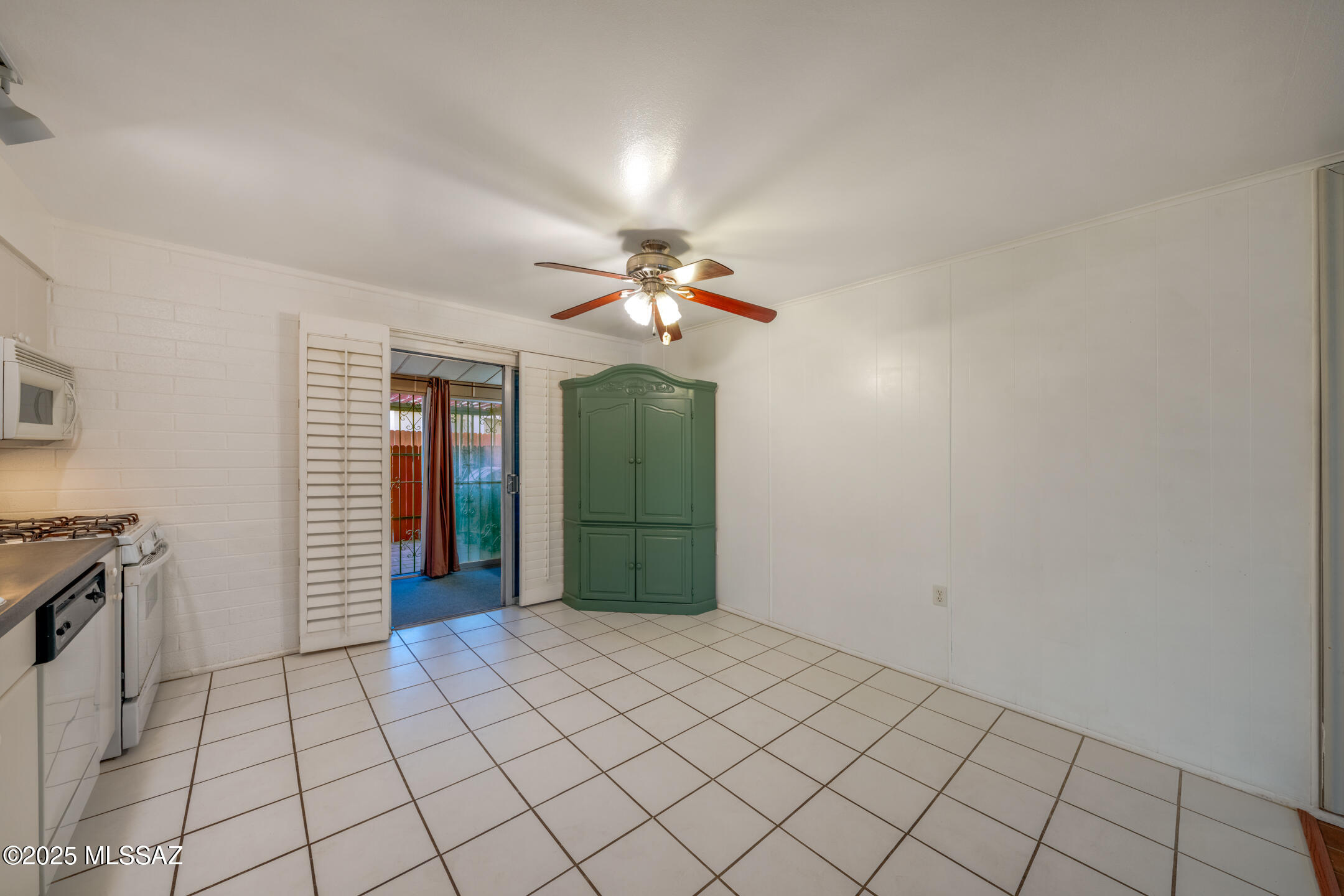 474 North Silverbell Road Tucson, AZ 85745 - Photo 14 of 26 Gallery Image 14