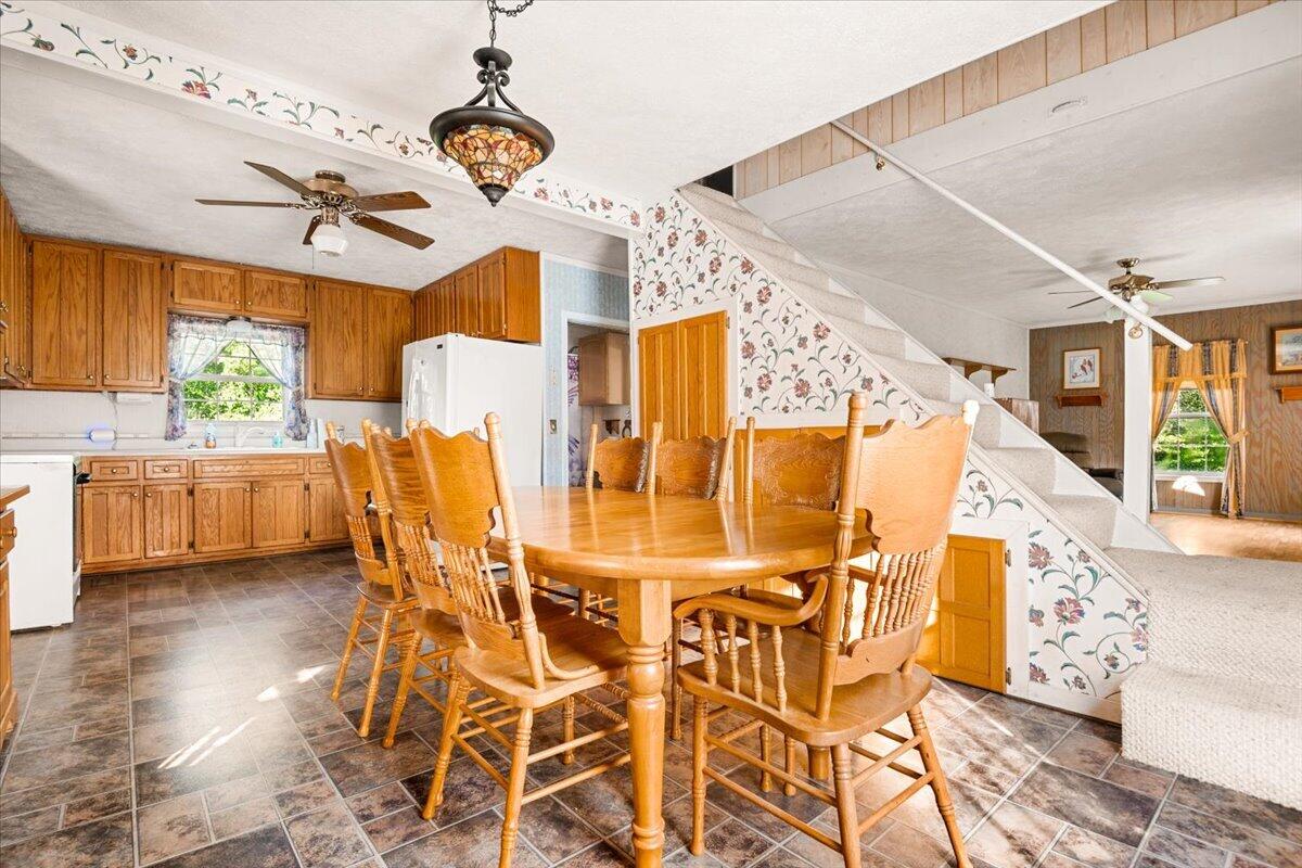 520 Singing Hills Road Corbin, KY 40701 - Photo 27 of 44 06-Dining Area