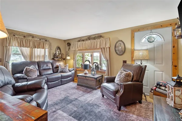 $209,900 | 204 Stonefield Road, Onondaga, NY 13205