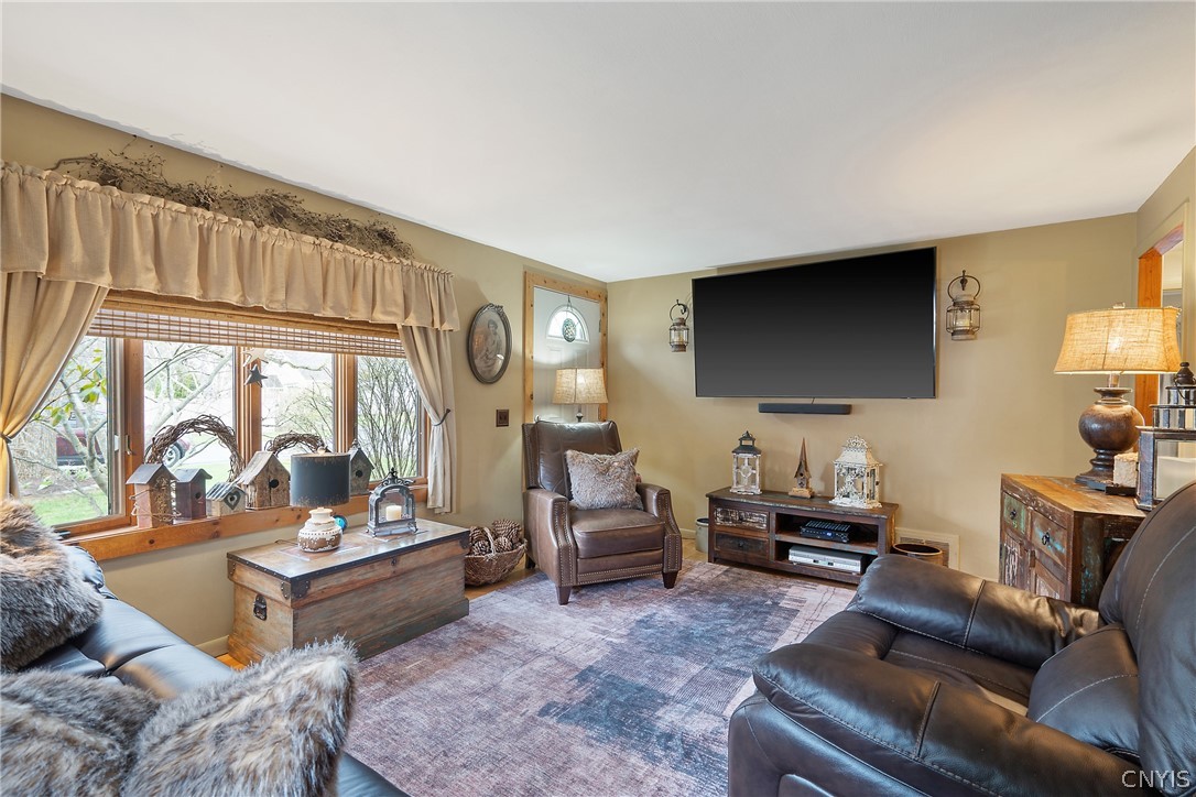 204 Stonefield Road Onondaga, NY 13205 - Photo 5 of 32