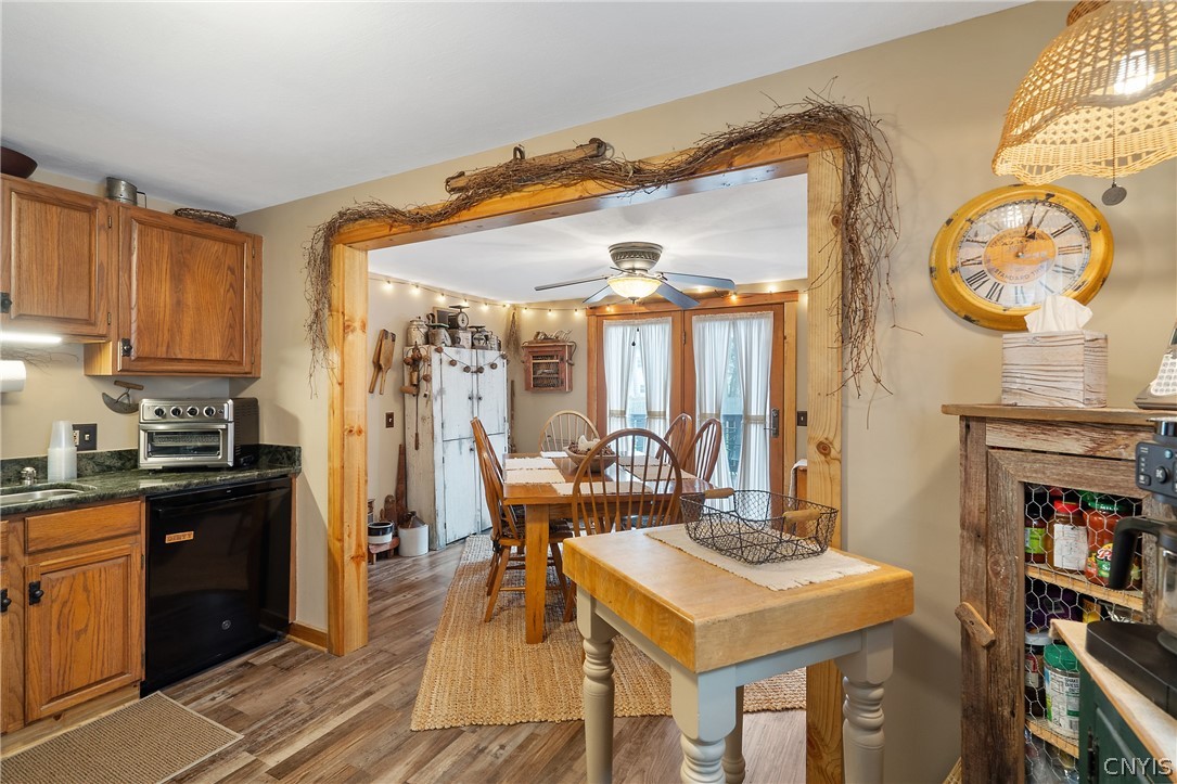 204 Stonefield Road Onondaga, NY 13205 - Photo 6 of 32