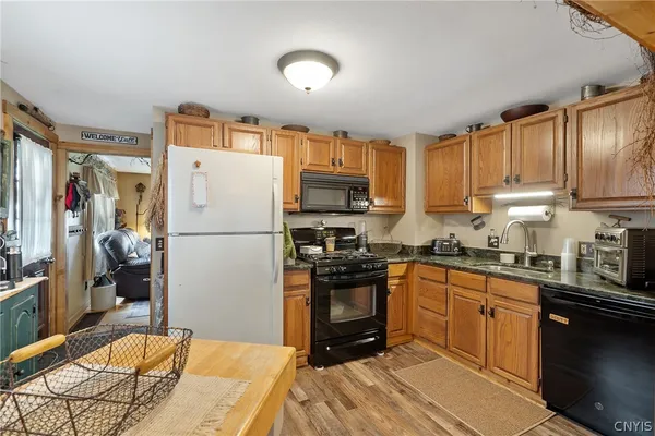 $209,900 | 204 Stonefield Road, Onondaga, NY 13205