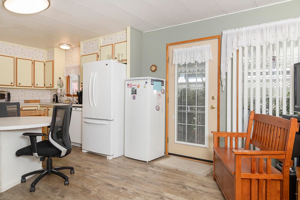 2252 Table Rock Road, Unit SPC 220 Medford, OR 97501 - Photo 12 of 21 12