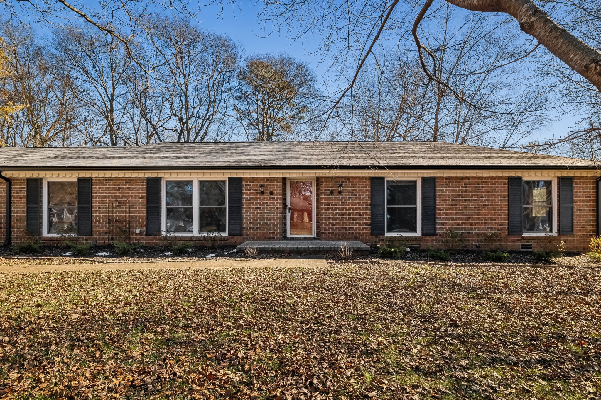 4 Trahern Terrace Clarksville, TN 37040 - Photo 3 of 66 a front view of a house with a yard
