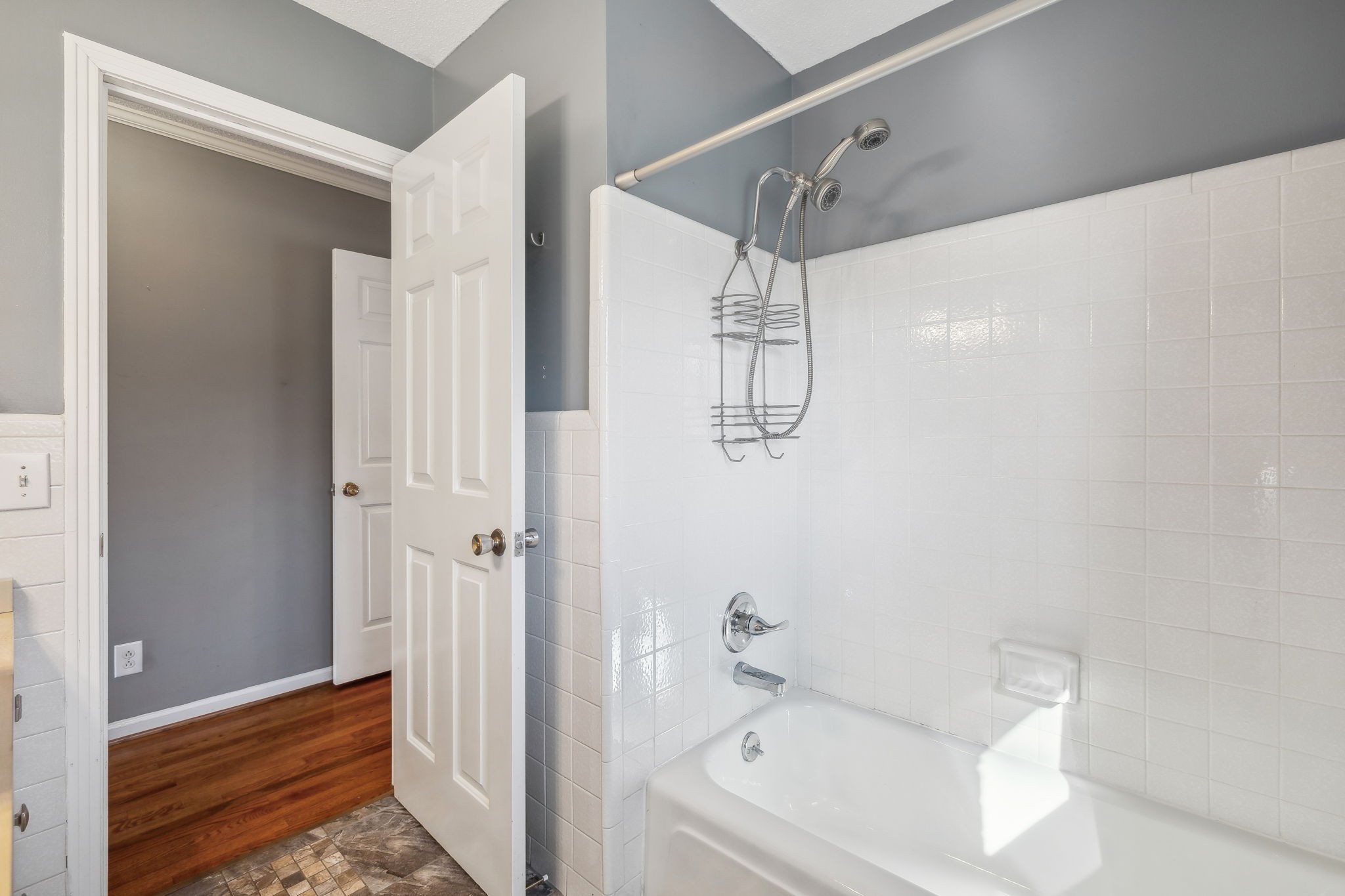 4 Trahern Terrace Clarksville, TN 37040 - Photo 32 of 66 a bathroom with a bathtub and shower