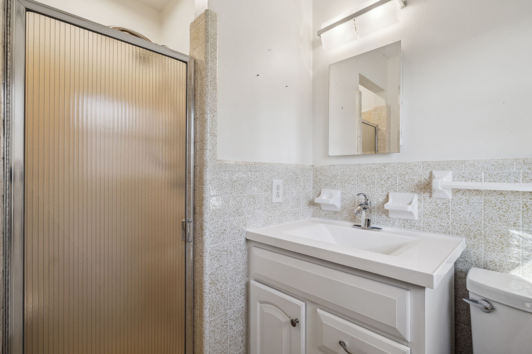 4 Trahern Terrace Clarksville, TN 37040 - Photo 37 of 66 a bathroom with a sink and a mirror
