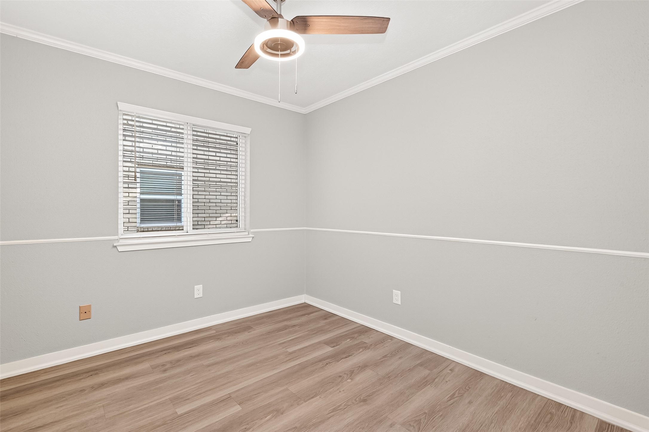 9507 Secretariat Drive Houston, TX 77065 - Photo 29 of 41 an empty room with a window