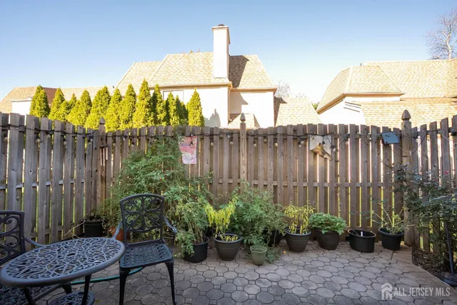 $3,000 | 58 Park Gate Drive, Edison, NJ 08820