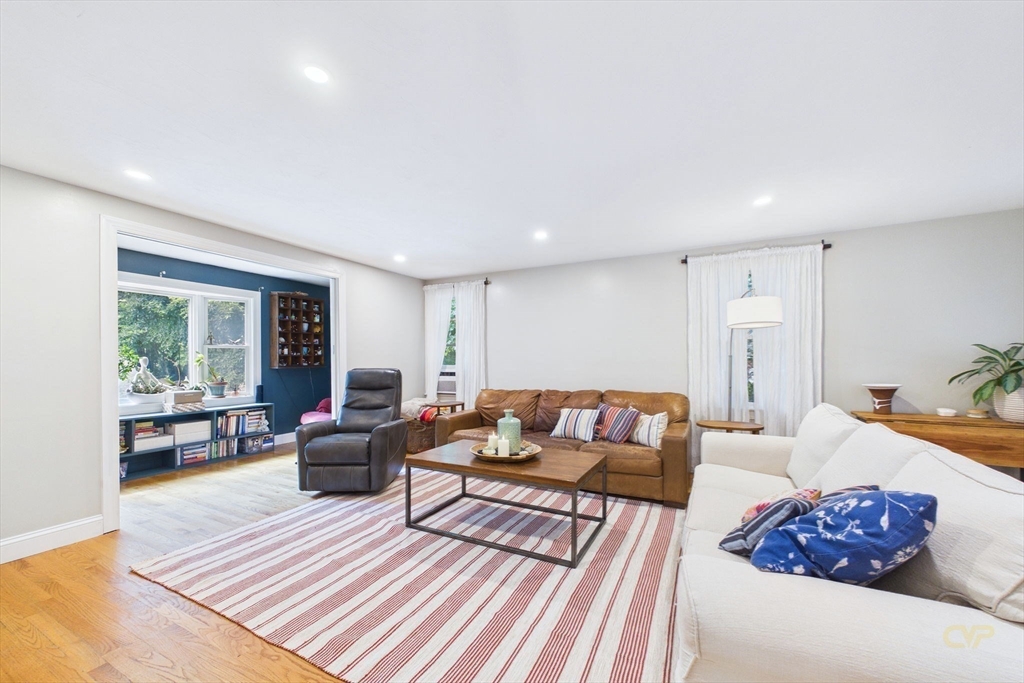 281 Neck Road Rochester, MA 02770 - Photo 11 of 39 Gallery Image 11