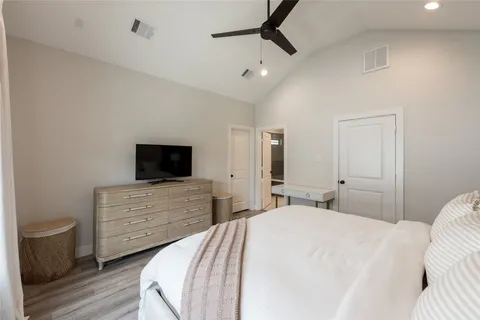 $395,000 | 5306 Creekmont Timbers Trail, Houston, TX 77091